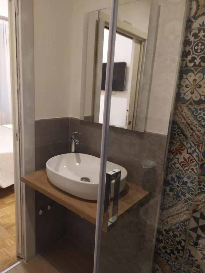 Affittacamere Iris Триест Экстерьер фото