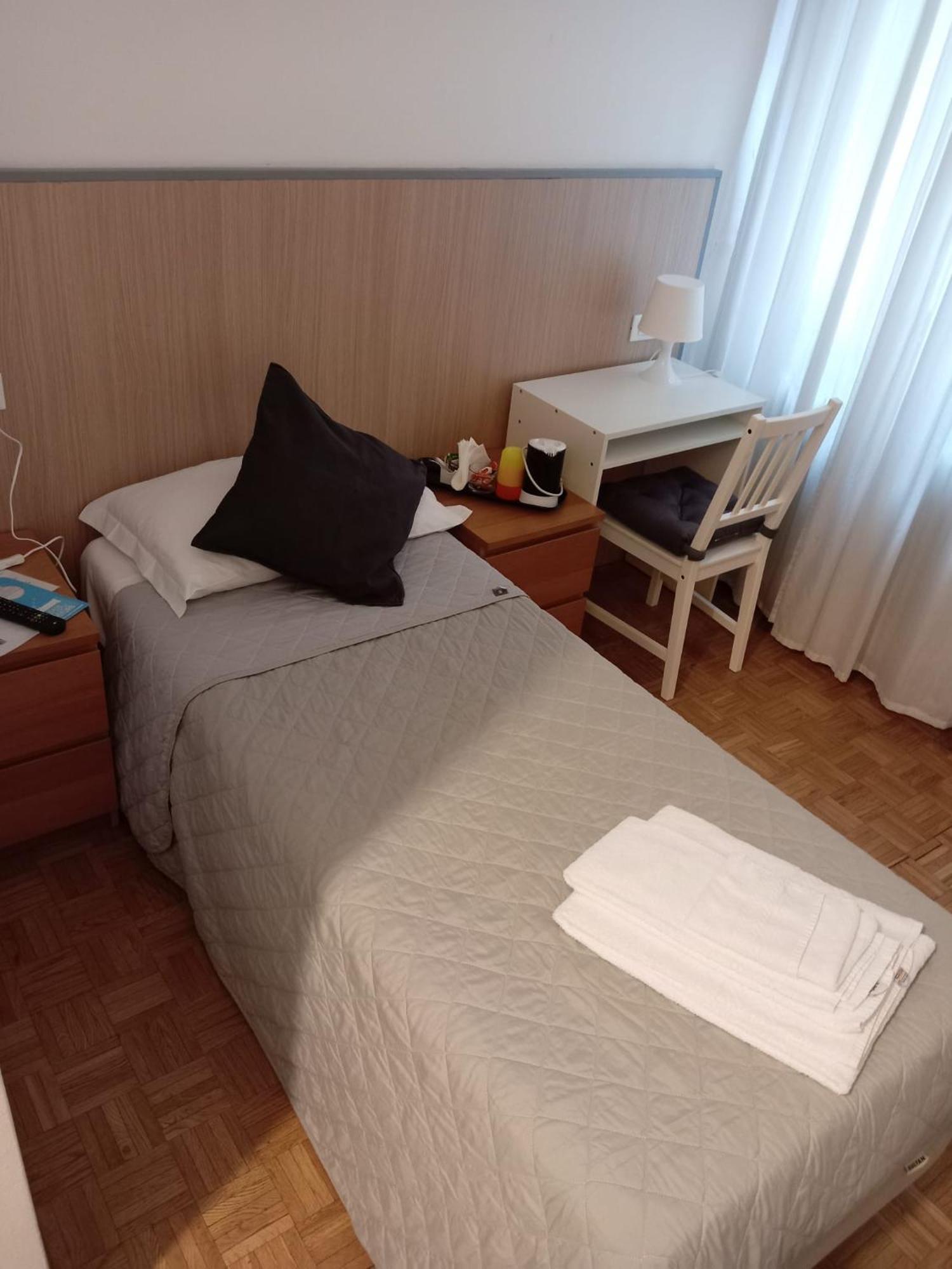 Affittacamere Iris Триест Экстерьер фото